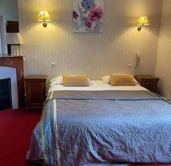 Отель La Poularde