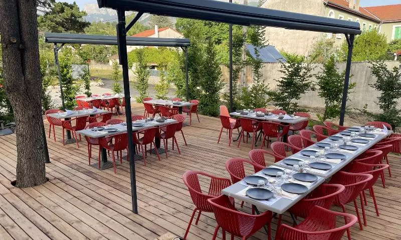 Logis Hotel & Restaurant Le Carnot