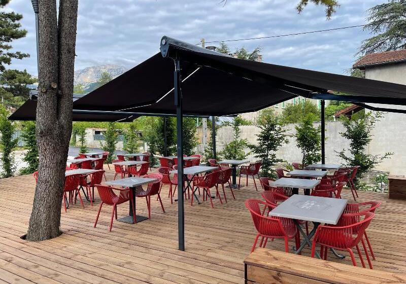 Logis Hotel & Restaurant Le Carnot