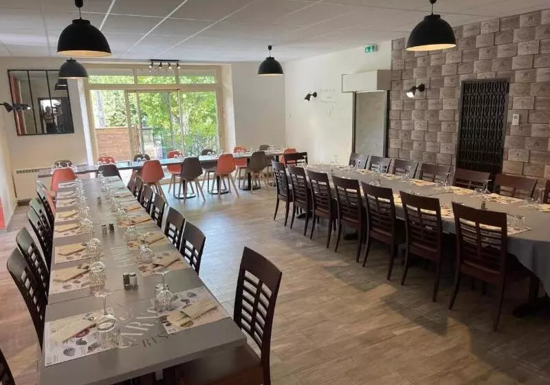 Logis Hotel & Restaurant Le Carnot