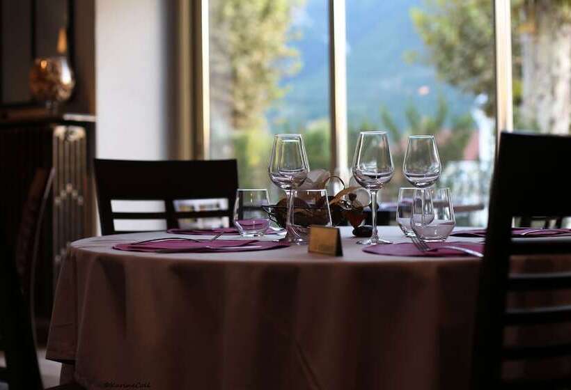 Logis Hotel & Restaurant Le Carnot