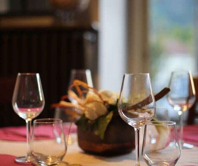 Logis Hotel & Restaurant Le Carnot