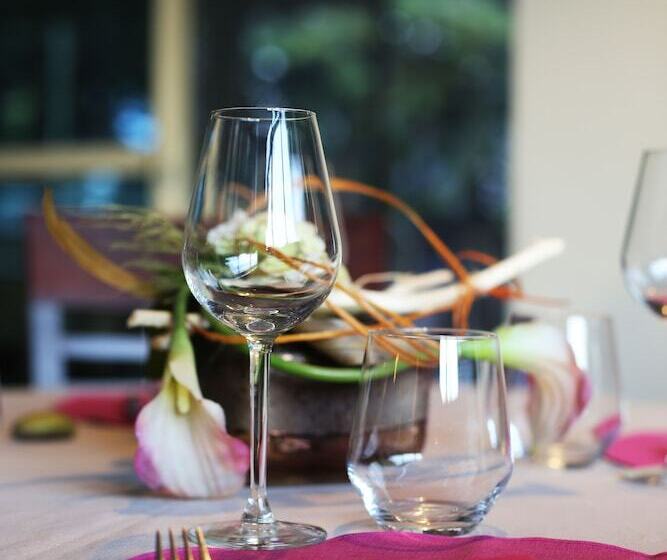 Logis Hotel & Restaurant Le Carnot