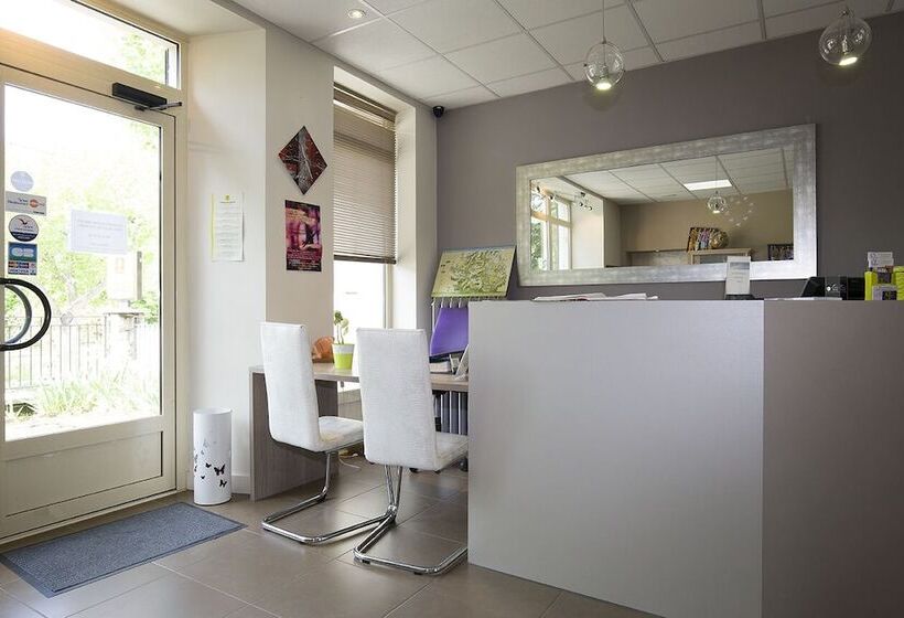 Logis Hotel & Restaurant Le Carnot