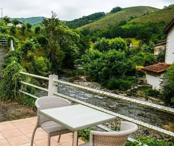 فندق Logis Hôtel Andreinia & Cabanes