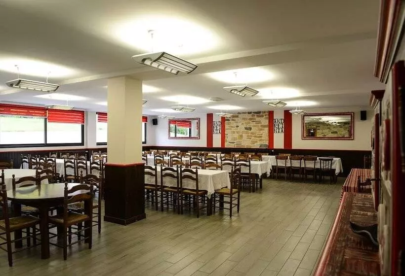 فندق Logis Hôtel Andreinia & Cabanes