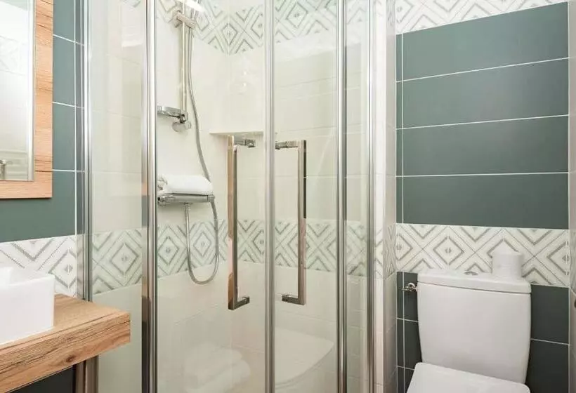 酒店 Logis Auberge De La Sélune