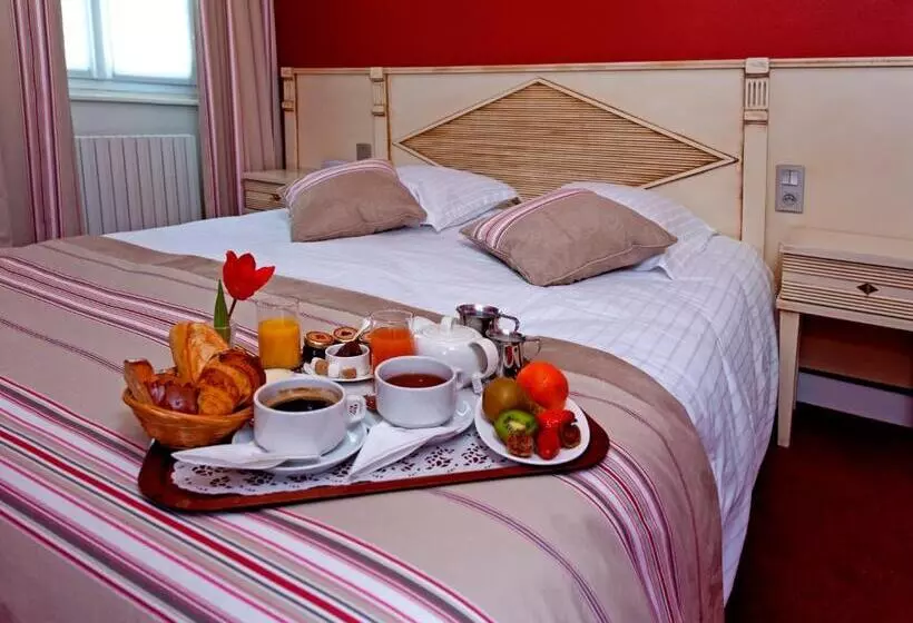 酒店 Logis Auberge De La Sélune