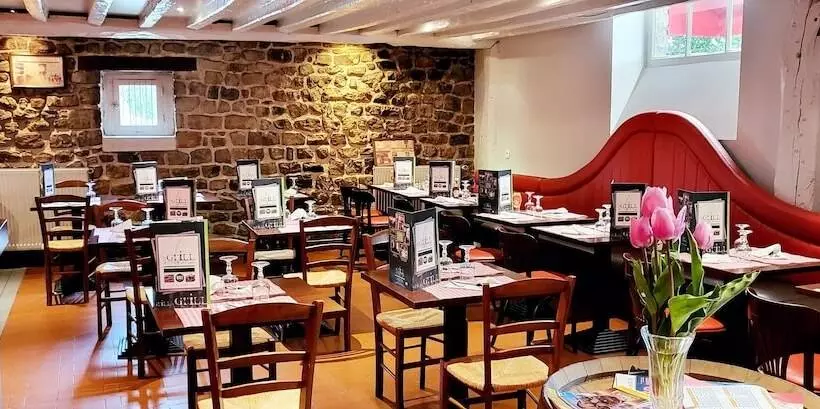 ホテル Logis Hôtel De France