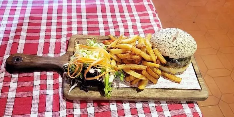 ホテル Logis Hôtel De France