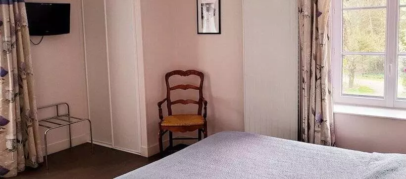 ホテル Logis Hôtel De France