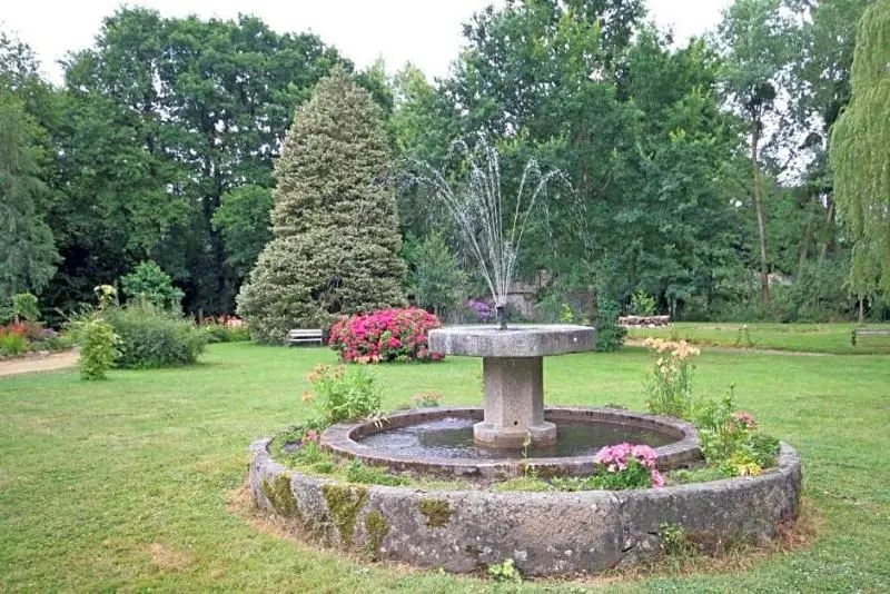 ホテル Logis Hôtel De France