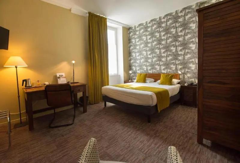 هتل Logis Hôtel Le Vert Galant