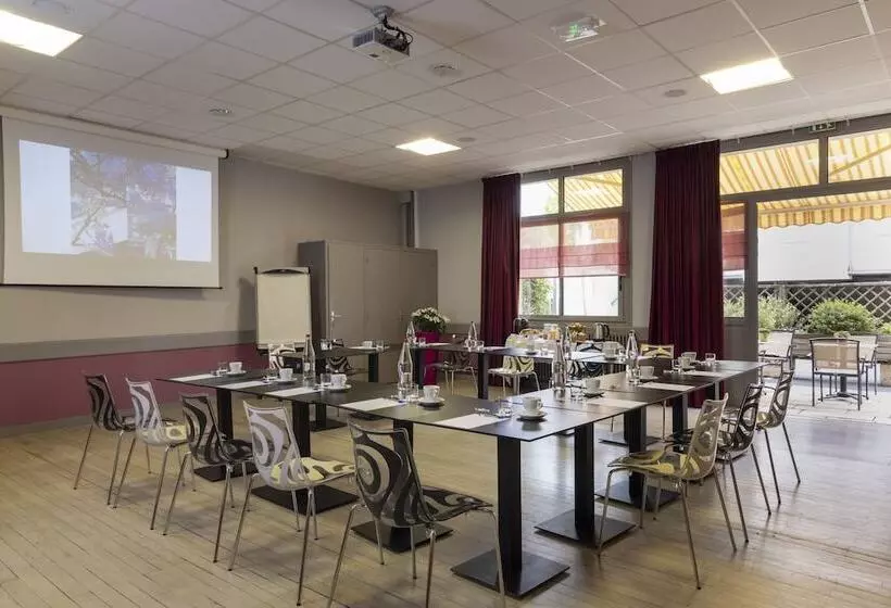 ホテル Logis Hôtel Restaurant Le Fontarabie