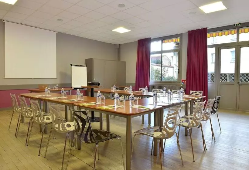 ホテル Logis Hôtel Restaurant Le Fontarabie