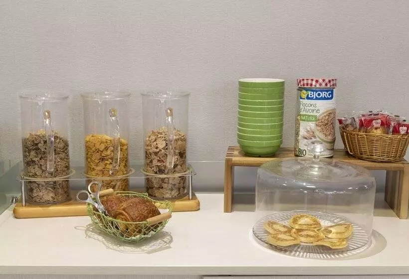 ホテル Logis Hôtel Restaurant Le Fontarabie