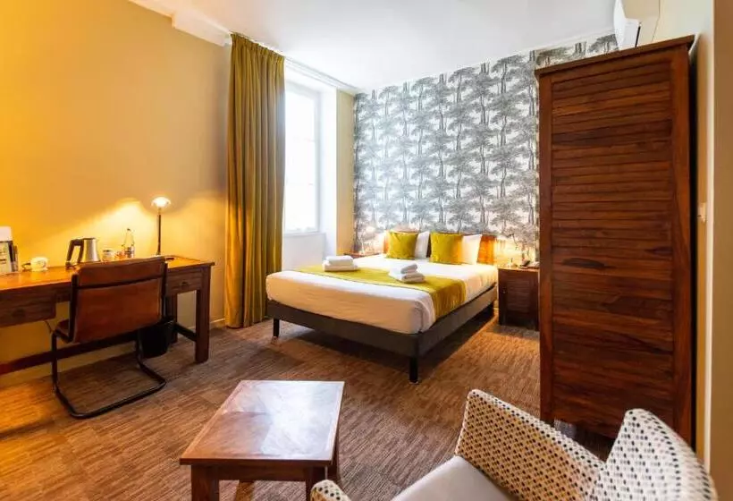 Отель Logis Hôtel Le Vert Galant