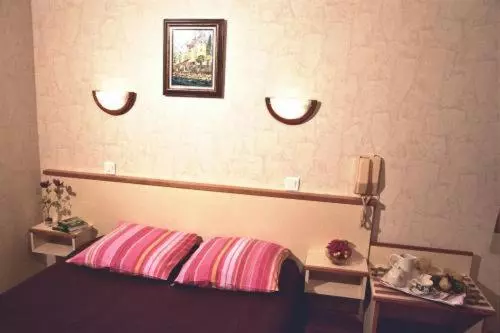 Отель Restaurant Des Deux Vallées