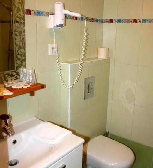 Отель Restaurant Des Deux Vallées