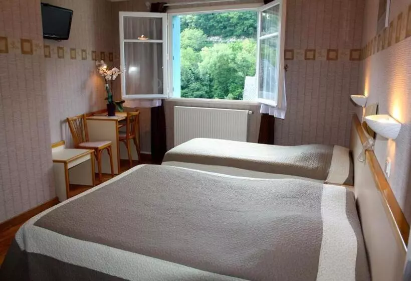 Отель Restaurant Des Deux Vallées