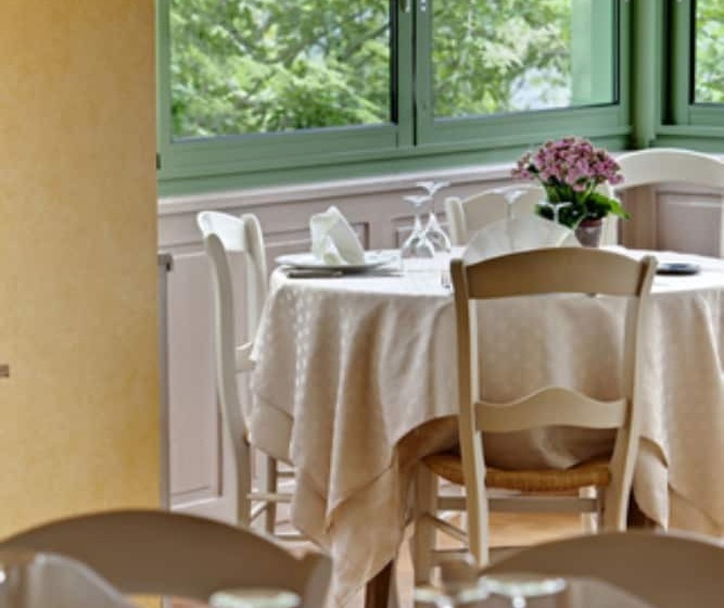 田舎風ホテル Auberge Du Fel