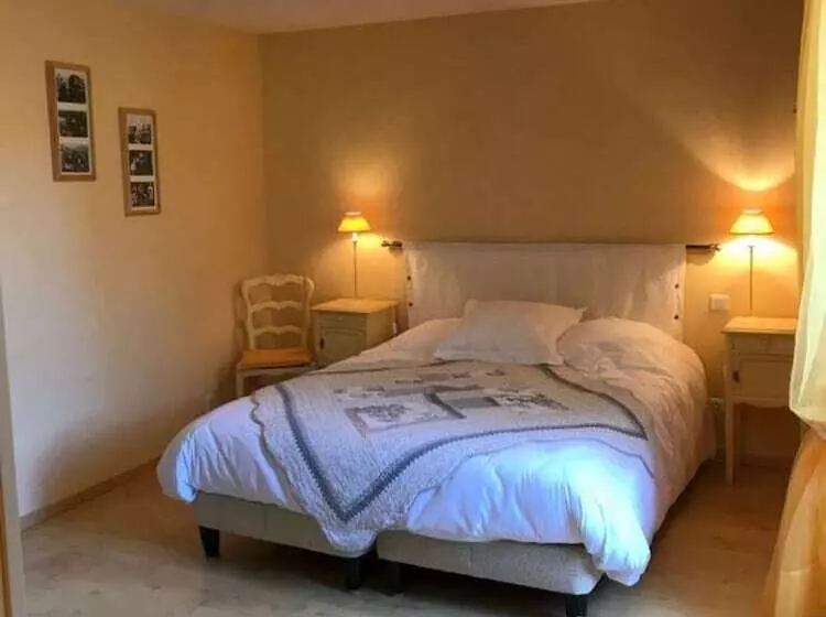 فندق ريفى Auberge Du Fel