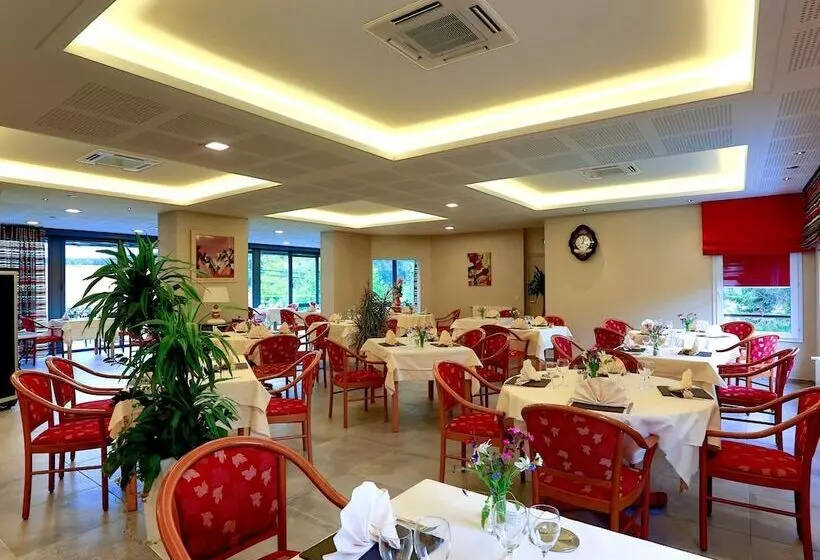 Отель Hôtel Le Provence