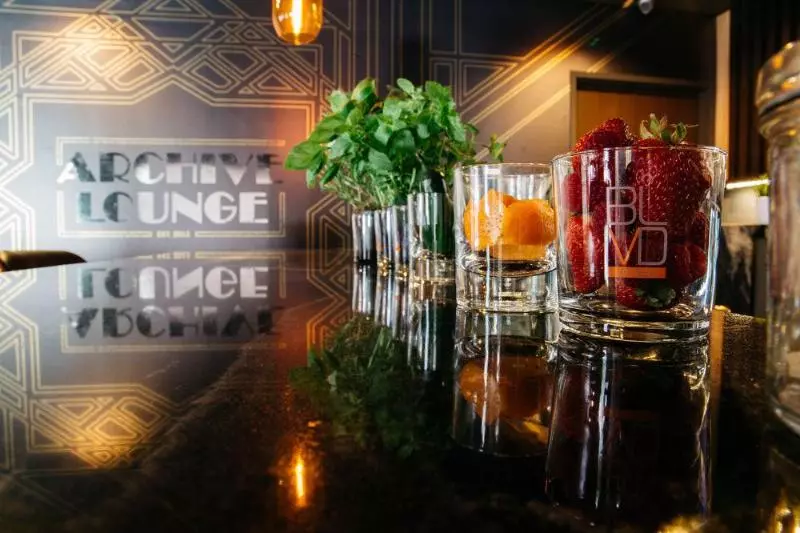 酒店 The Blvd  & Suites  Adults Only