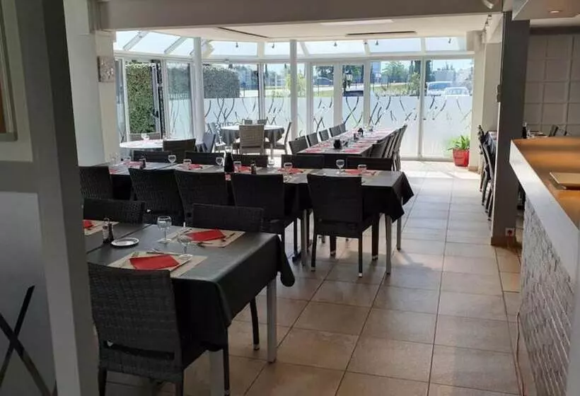 Отель Hôtel Horus