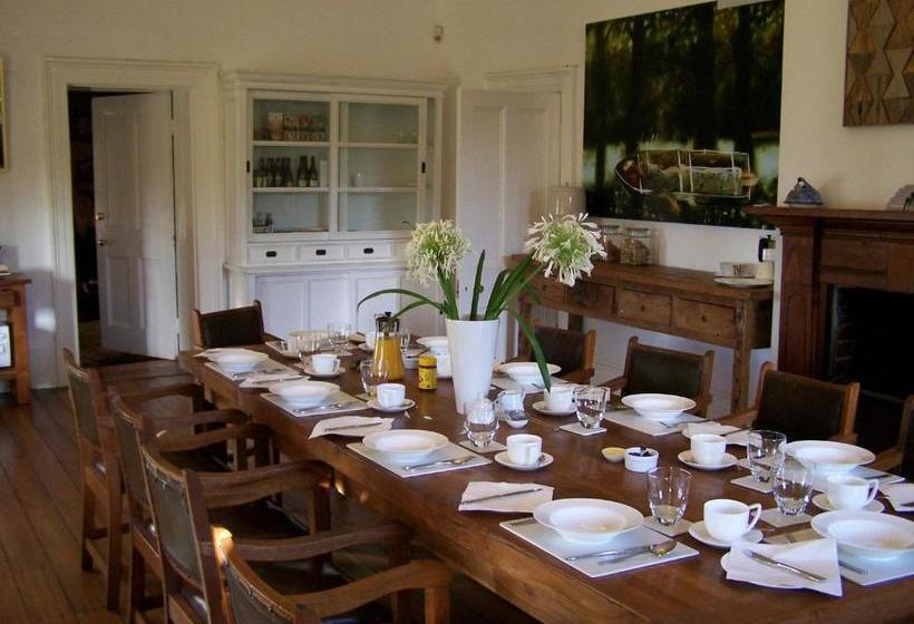 Отель Cleburne Homestead