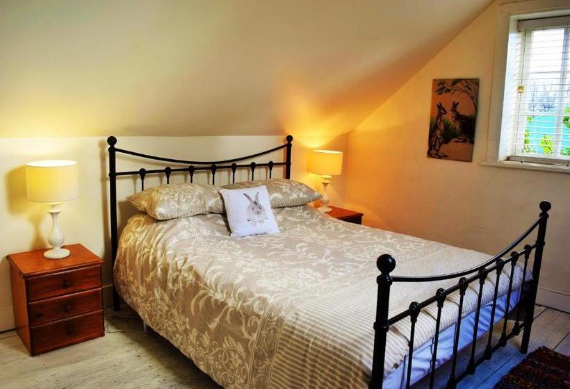 Отель Cleburne Homestead