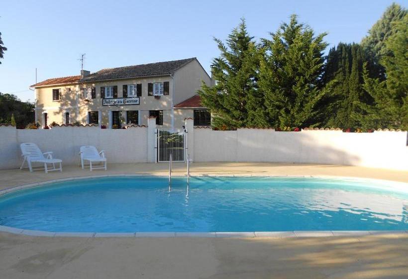 Hotelli Logis De La Garenne