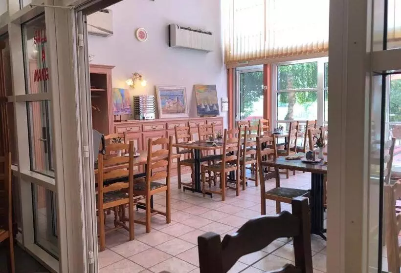 هتل Hôtel Saint Augustin