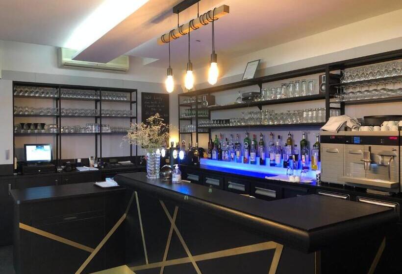 هتل Hôtel Saint Augustin