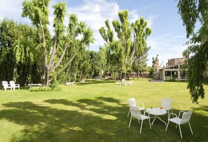 Hotel La Posada De Madryn