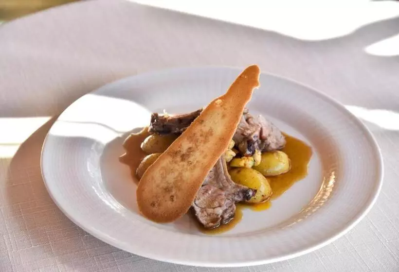 هتل Le Relais De Moustiers