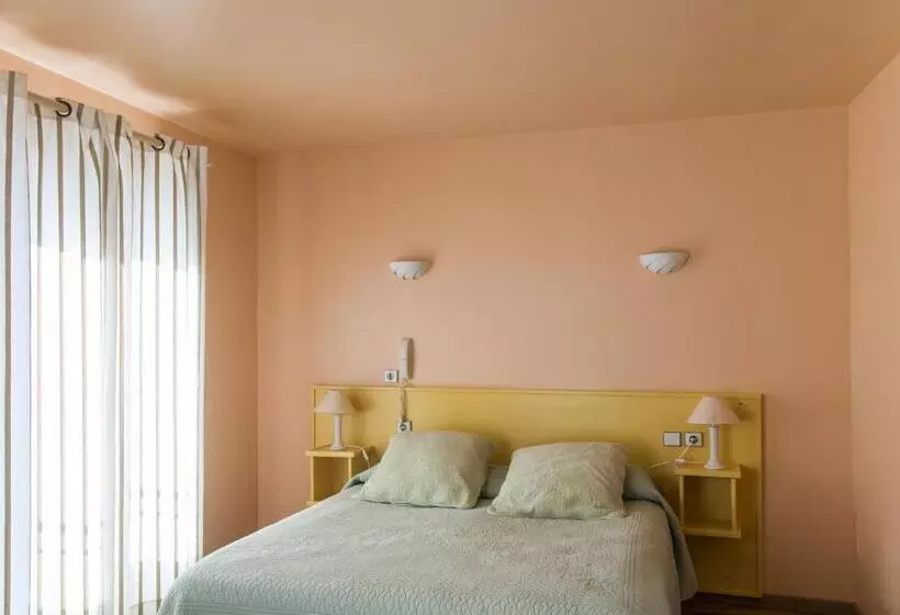 هتل Le Relais De Moustiers