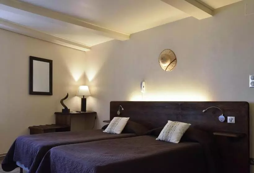 هتل Le Relais De Moustiers