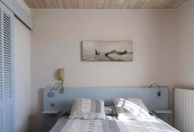 هتل Le Relais De Moustiers
