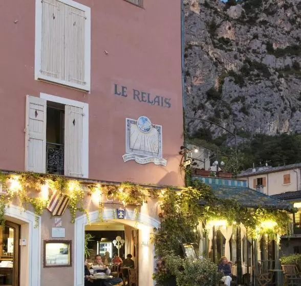 هتل Le Relais De Moustiers