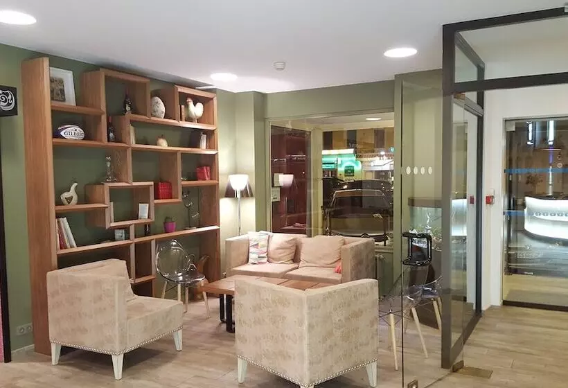 Logis Hotel Des Bourbons