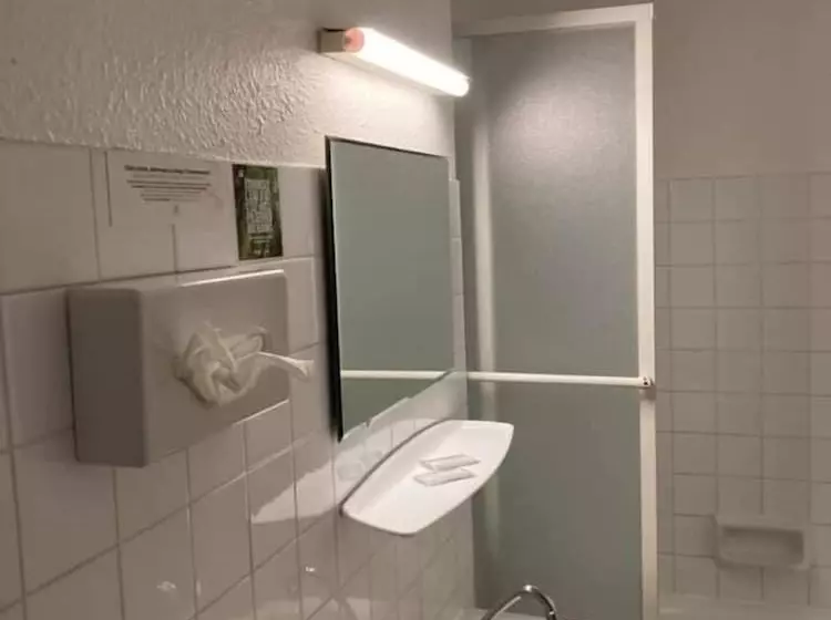 Logis Hotel Restaurant Des Voyageurs