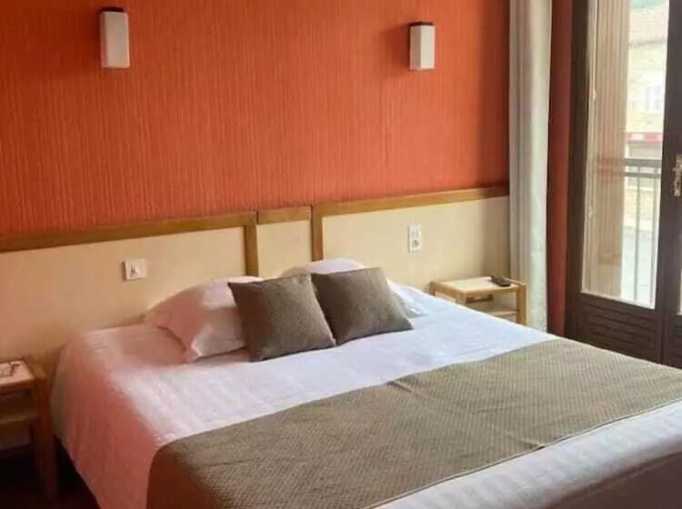 Logis Hotel Restaurant Des Voyageurs