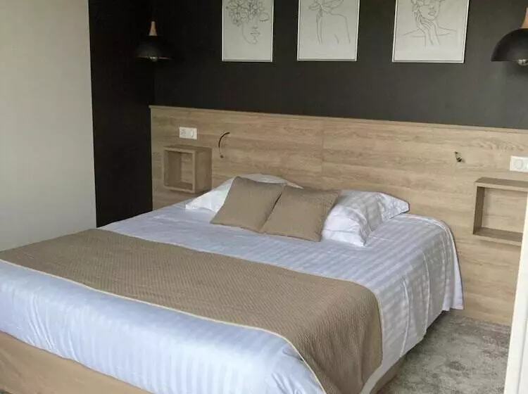 Logis Hotel Restaurant Des Voyageurs