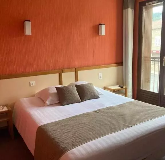 Logis Hotel Restaurant Des Voyageurs