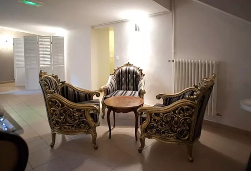 فندق Logis Hôtel Le Chene Dore