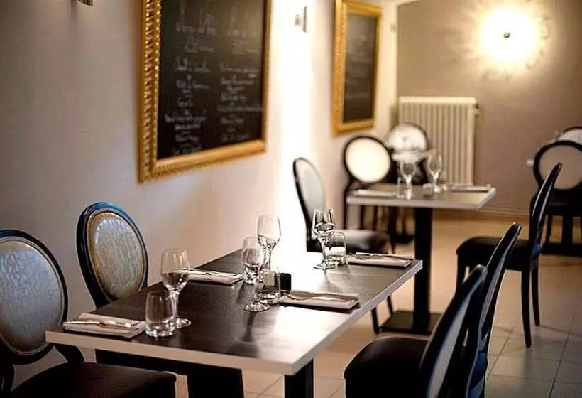 فندق Logis Hôtel Le Chene Dore