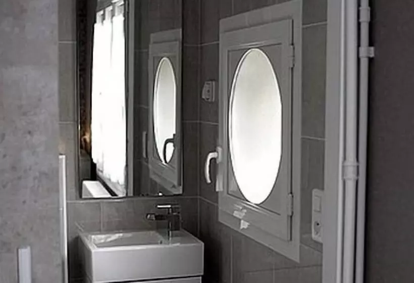 فندق Logis Hôtel Le Chene Dore