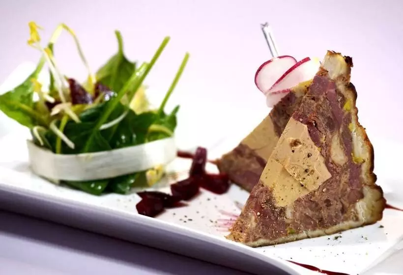 호텔 Logis Hôtel & Restaurant Le Soleil D Or