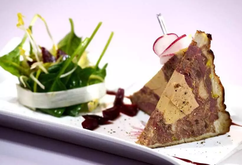 호텔 Logis Hôtel & Restaurant Le Soleil D Or